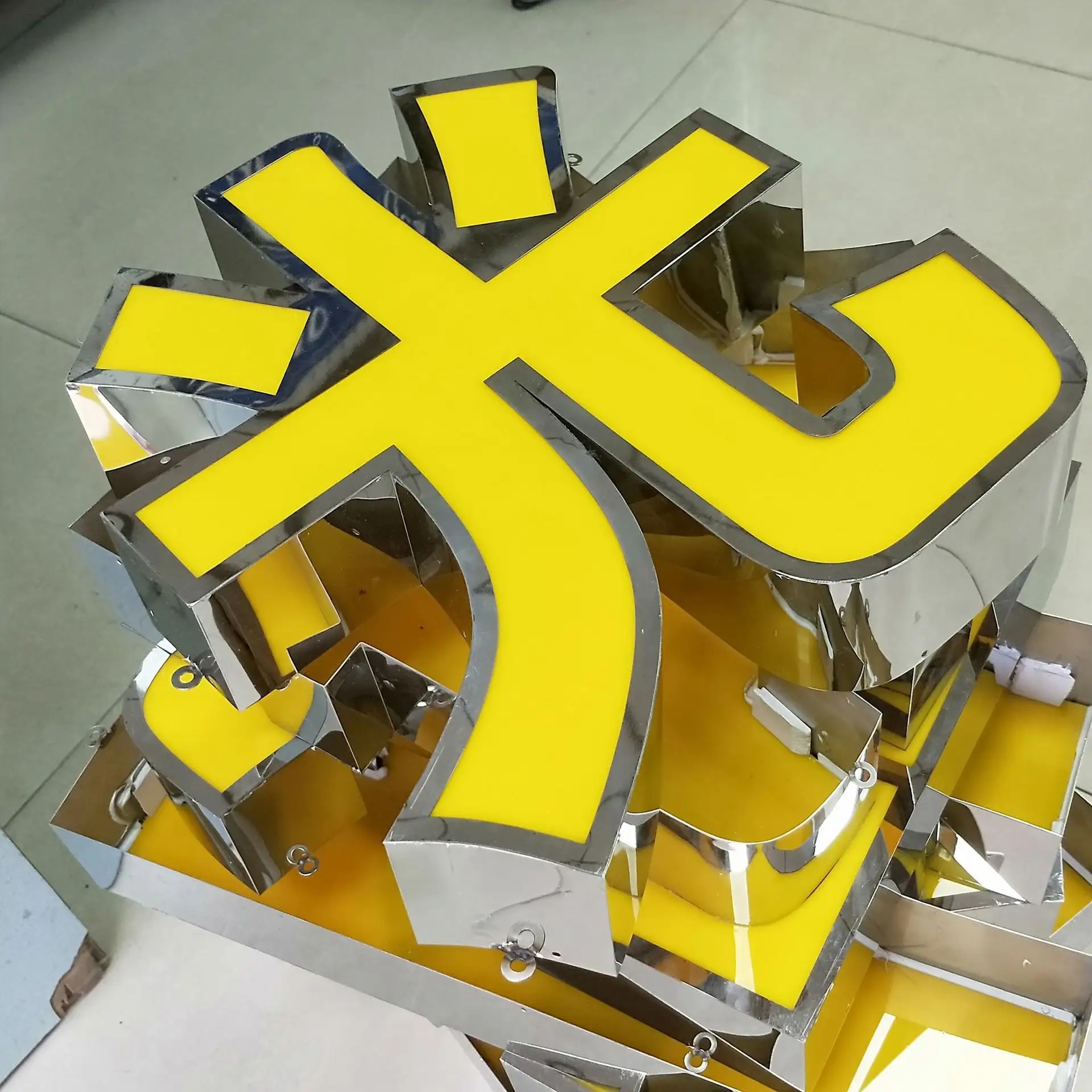 成都廣告公司發光字91香蕉下载地址的基本要素分享